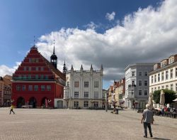 469563600 18286865887245021 6341054633657394741 N